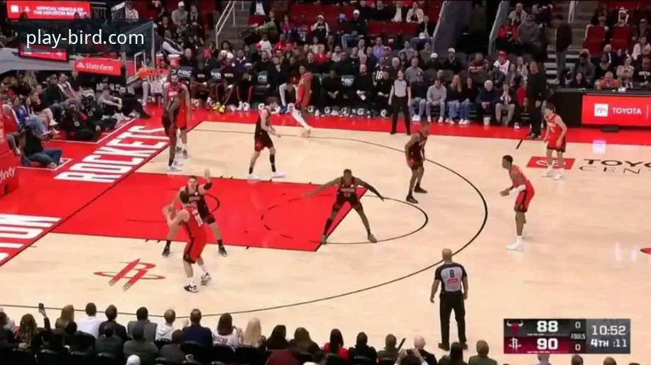 为什么火箭主场大胜尼克斯的比赛在小鸟体育平台观看体验更佳？